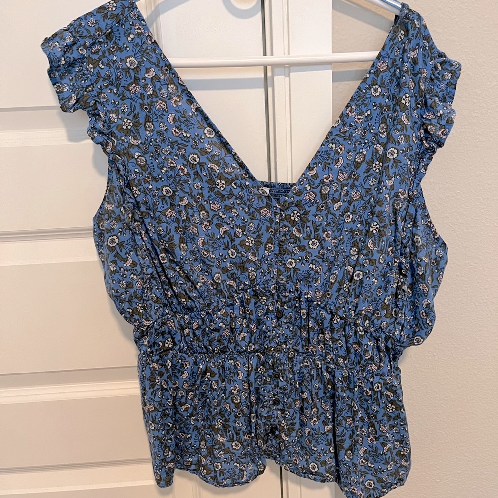 OUO OLD NAVY BLUE FLORAL BOUSE